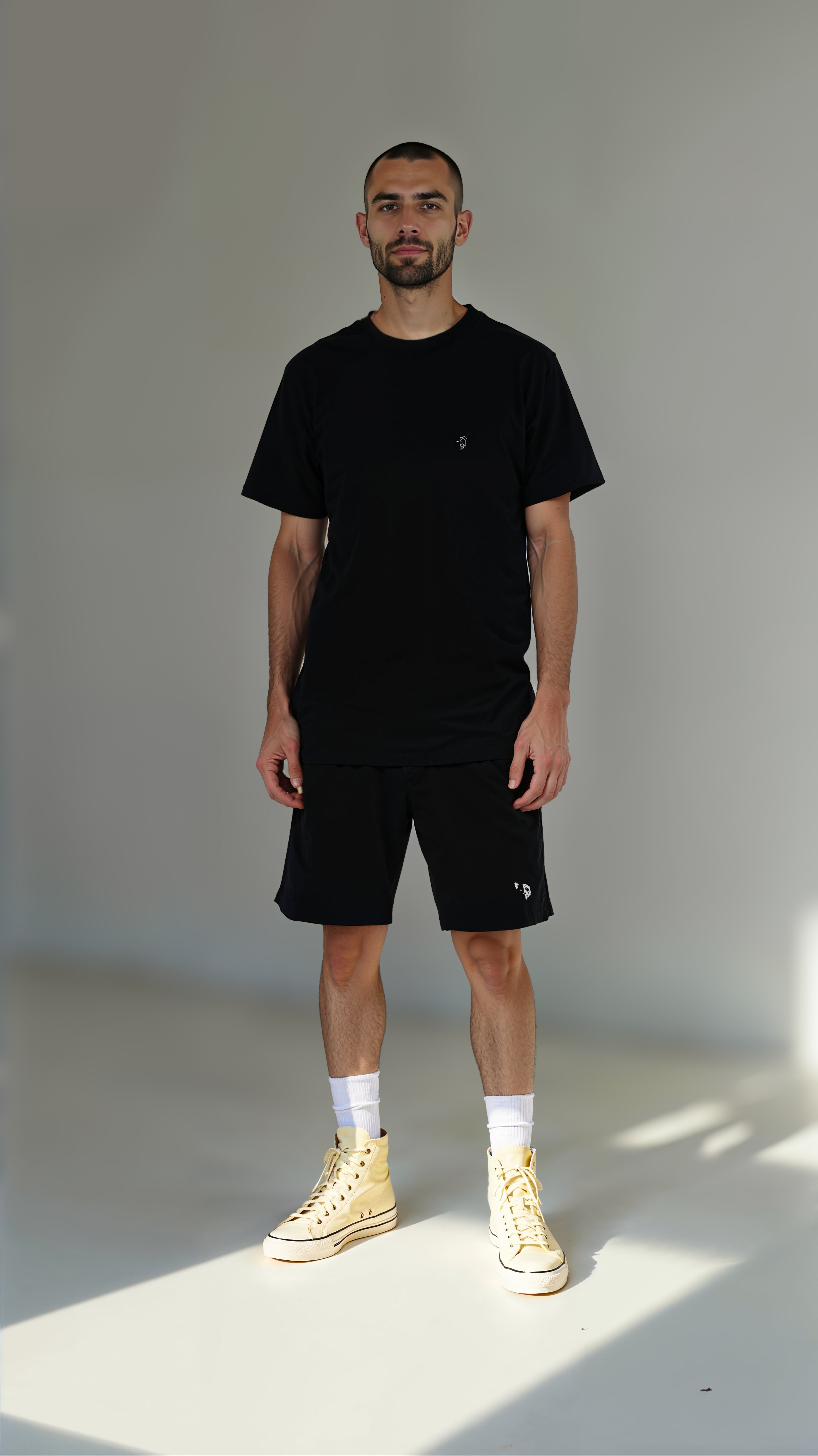 Essential T-shirt (Black)