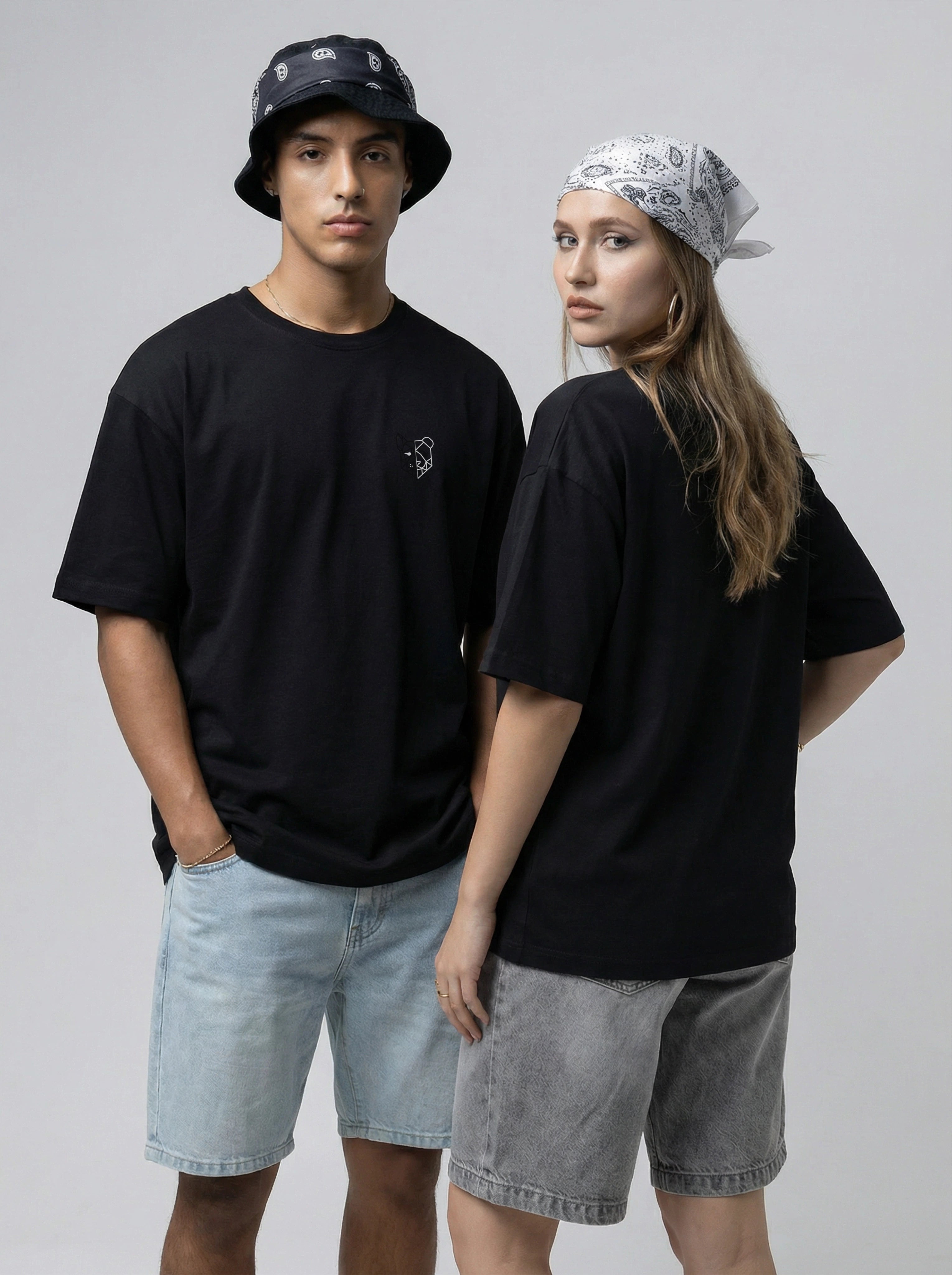 تيشيرت طويل وواسع (أسود)