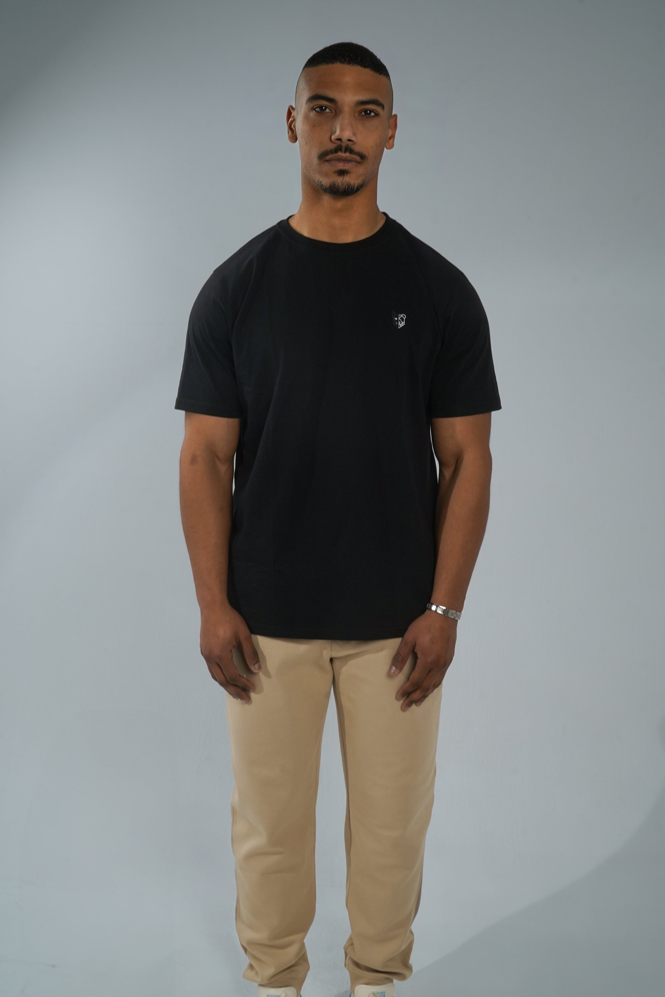 Essential T-shirt (Black)